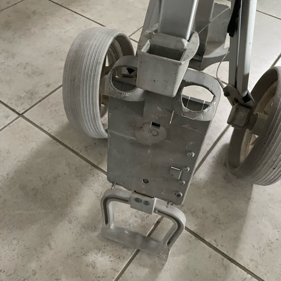 Golf push cart 2 wheeler 
Foldable - Picture 5 of 10